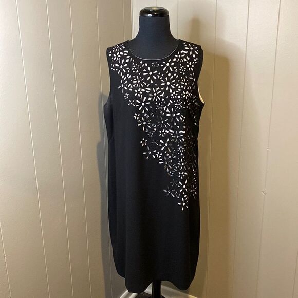 Calvin Klein Size 12 Sleeveless Shift Dress Black Floral Laser Cut Details - Picture 1 of 8